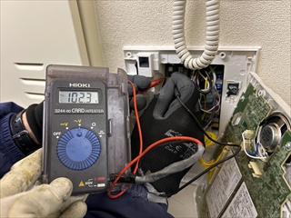 マンション管理人室用インターホン電源工事3