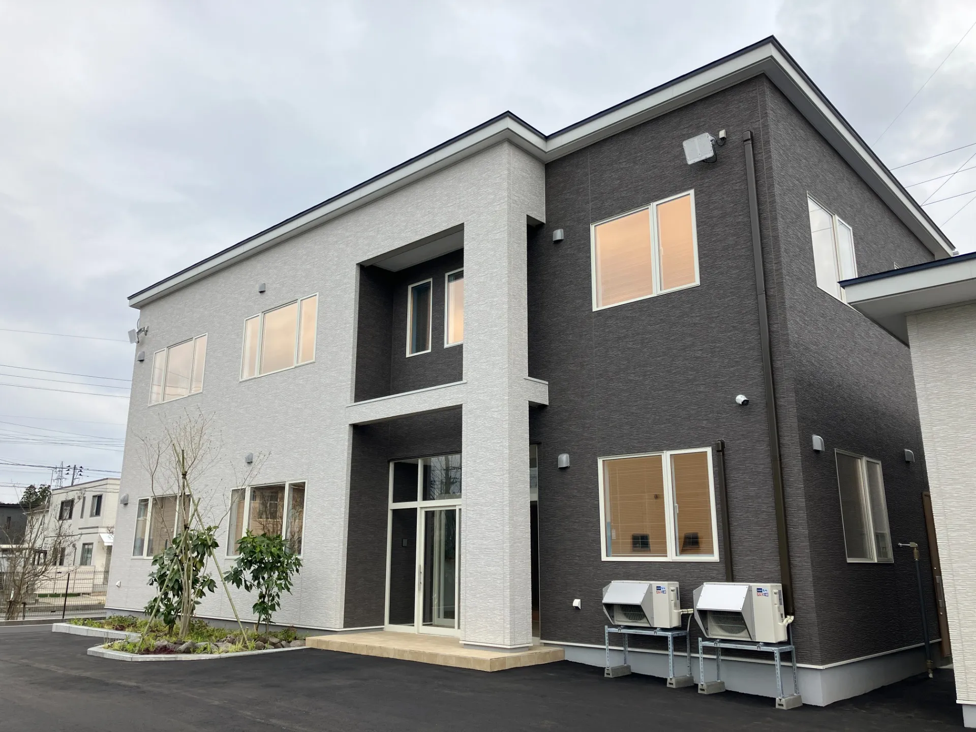 光システム会社建物外観