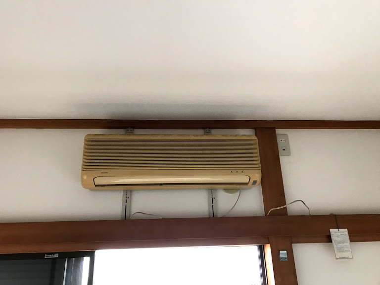 茨城県牛久市　管理室内エアコン取替工事