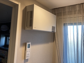 茨城県つくば市 脱衣所暖房器具設置＋コンセント増設工事1