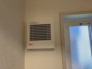 茨城県土浦市 家庭用ダクトレール・テレビ壁掛け・換気交換工事4