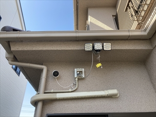 千葉県野田市 家庭用コンセント増設・カメラ２台設置・センサーライト設置工事2