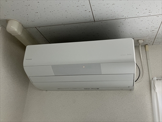 茨城県牛久市 オフィス用エアコン設置工事1