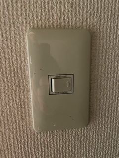 スイッチ交換工事1