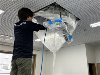 茨城県守谷市 天井カセット形業務用エアコン洗浄工事2
