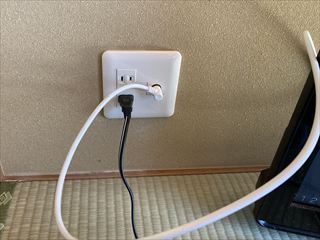 茨城県牛久市　家庭用平面アンテナ＋アンテナ端子増設工事1