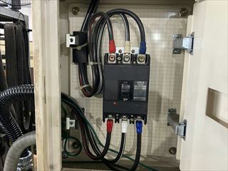 機械導入に伴う電源工事2