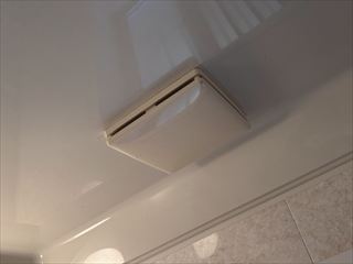 茨城県取手市　家庭用浴室換気扇交換工事1
