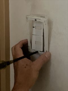 複数電気（アース線設置・スイッチ交換）工事4