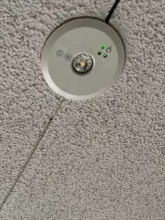 マンション用非常照明器具交換工事6