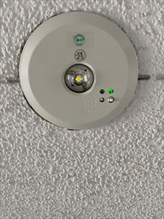 マンション用非常照明器具交換工事9
