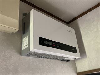 千葉県柏市　家庭用PCS（パワーコンディショナー）交換＋シーリング化1