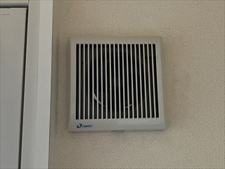 茨城県守谷市　家庭用換気扇（２台）交換1