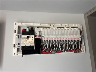 茨城県石岡市　家庭用ウォールコネクタ容量アップ工事3