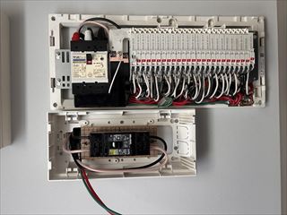 茨城県石岡市　家庭用ウォールコネクタ容量アップ工事4