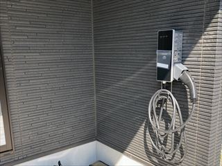 茨城県牛久市　家庭用EVコンセント（電気自動車充電コンセント）設置、アンペア（電気の容量）変更工事