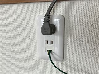茨城県守谷市　家庭用エコキュート交換、コンセント・スイッチ交換、ドアホン交換、ダウンライト交換、キッチン手元照明交換、屋外照明交換工事