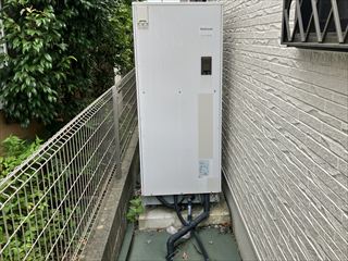 茨城県守谷市　家庭用エコキュート交換、コンセント・スイッチ交換、ドアホン交換、ダウンライト交換、キッチン手元照明交換、屋外照明交換工事