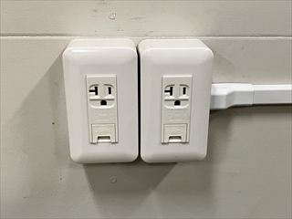 茨城県つくば市　オフィス用コンセント増設工事