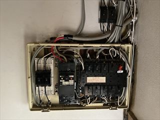 茨城県取手市　オフィス用アンペアアップ・コンセント増設・スイッチ交換工事