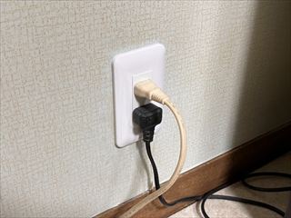 茨城県土浦市　オフィス用コンセント交換工事