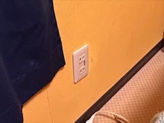 茨城県土浦市　オフィス用コンセント交換工事