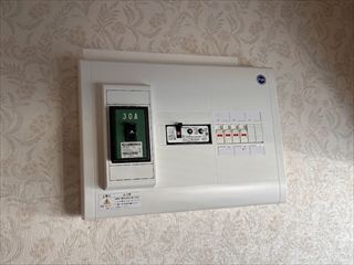 茨城県龍ケ崎市　家庭用分電盤交換工事