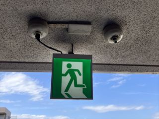 千葉県柏市　マンション共用非常灯交換工事