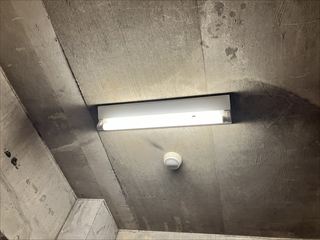 千葉県柏市　マンション共用非常灯交換工事