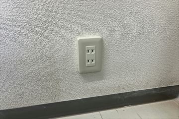 埼玉県久喜市　オフィス用コンセント交換工事
