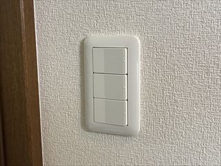 千葉県我孫子市　家庭用スイッチ交換、シーリング化工事