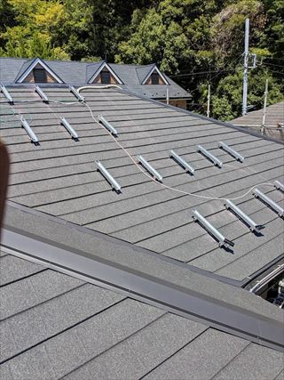 神奈川県鎌倉市　家庭用太陽光発電（カナディアンソーラー5.475kW+長府工産14.9kWh+屋根カバー）設置工事