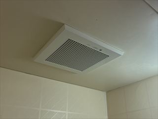 茨城県取手市　マンション用浴室用換気扇交換工事