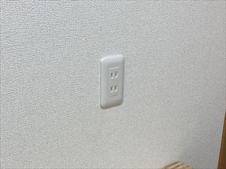 茨城県つくば市　オフィス用コンセント増設、照明交換工事