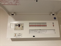 東京都足立区　テスラウォールコネクター設置工事2