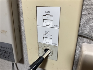 千葉県柏市　LAN配線入れ替え（Cate6a）工事1