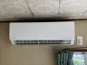 茨城県牛久市　エアコン交換＋専用コンセント設置工事8