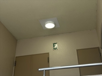 千葉県我孫子市　マンション共有灯交換工事2