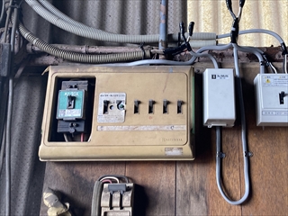 茨城県牛久市　分電盤交換工事1