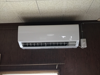 茨城県取手市　エアコン交換＋専用コンセント設置工事1