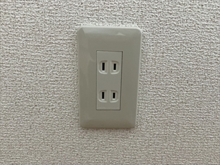中村電設　コンセント交換工事2